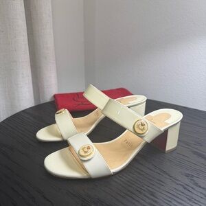 Christian Louboutin La Saviata Emblem Sandal Patent Ivory 38.5